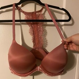 VS Front clasp bra size 38D